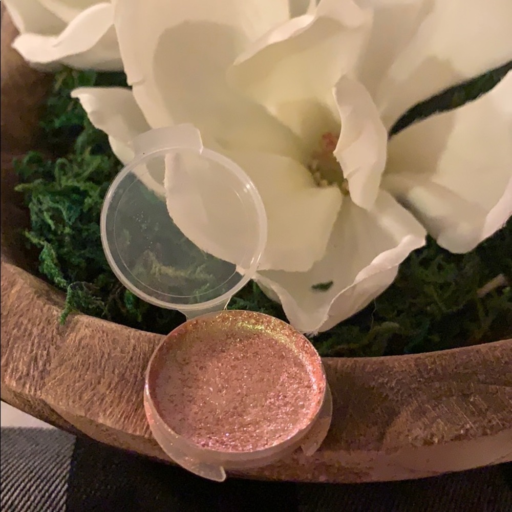 Handmade eye shadow.